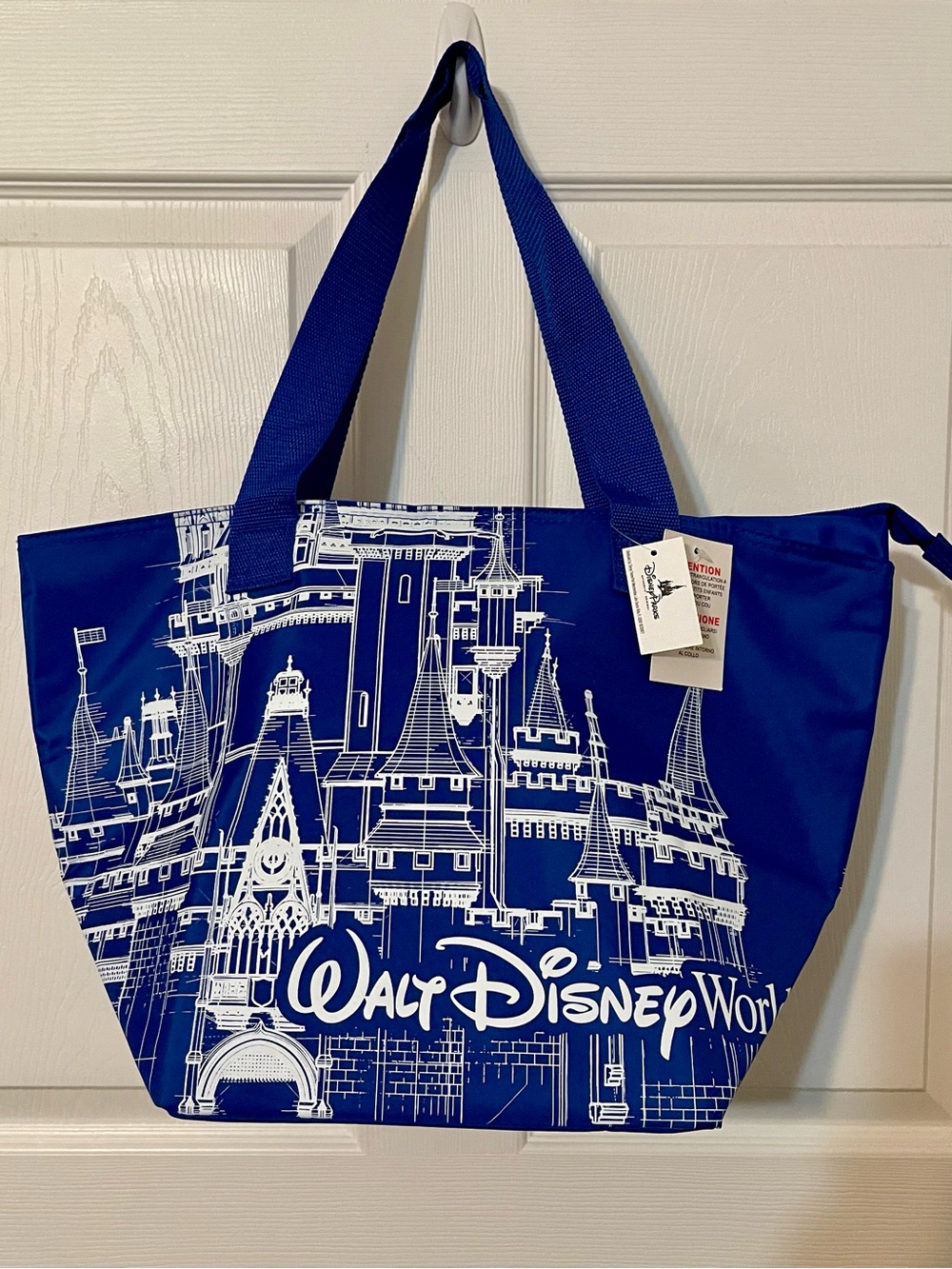 NWT CINDERELLA’S CASTLE WALT DISNEY WORLD INSULATED COOLER TOTE BAG